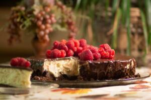 03-Chocolate-Raspberry-Cheesecake-cut-n-ready